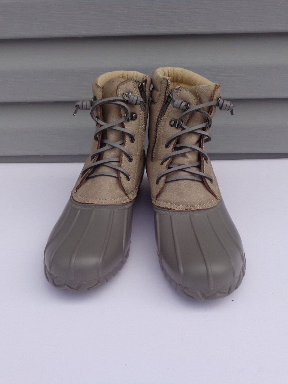 Nautica Sea Ripple Duck Boots Side Zip Beige Gray Women's Size 11